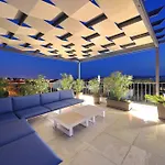 Azuro Villa
