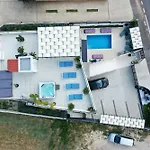 Azuro * Sveti Filip i Jakov
