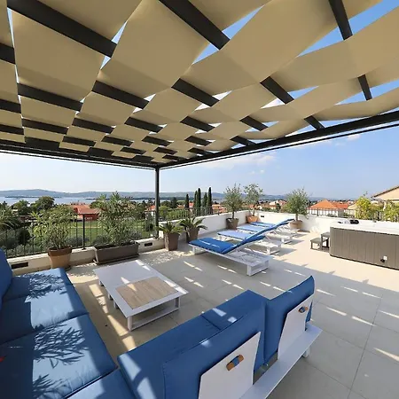 Azuro Villa *