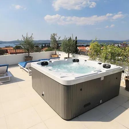 Azuro Villa *