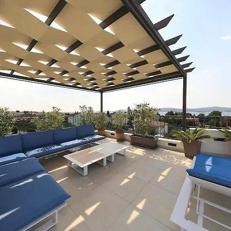 Azuro Villa