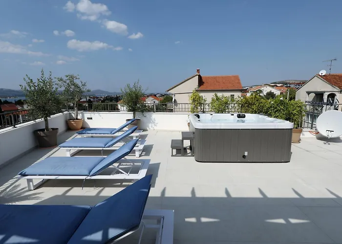 Azuro Villa *