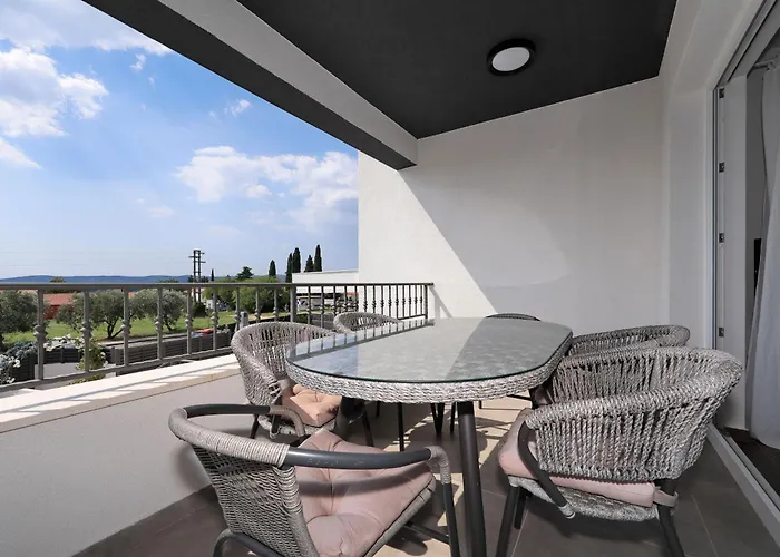 Azuro Villa