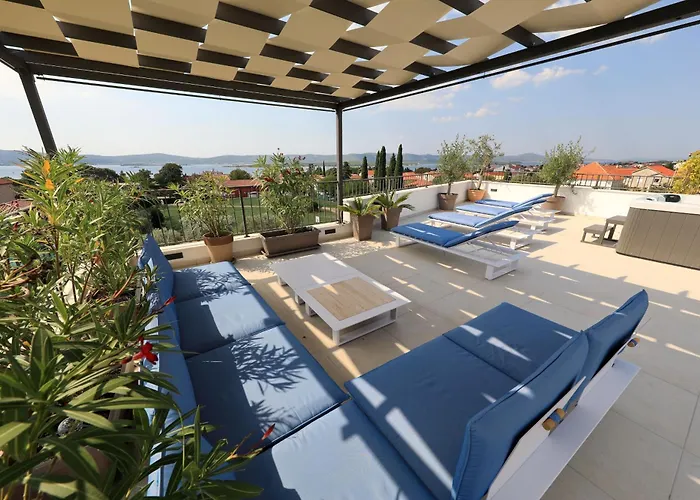 Azuro Villa