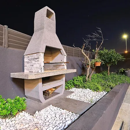 Azuro Villa
