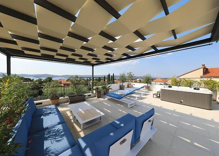 Azuro Villa *